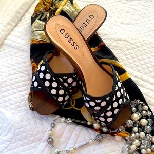 GUESS WOODEN HEELS